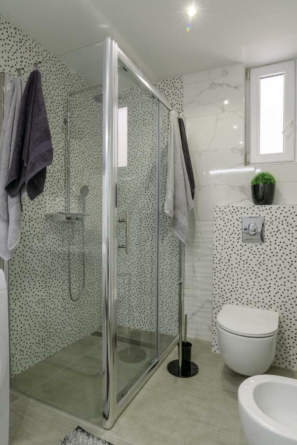 Apartament House Niko *